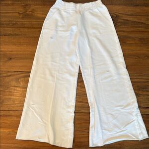 Aerie wide leg distressed sweatpants.  White Size Small
